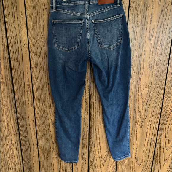 Lucky Brand Blue Denim Jeans with Contrast Stitching - Picture 4 of 5